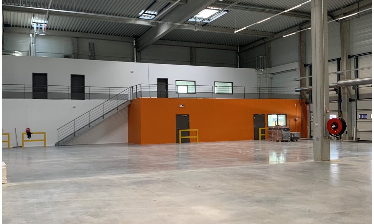 ROMA OBERNAI CARRELAGE PEINTURE INTERIEURE SOLS SOUPLES 2 1255X750 | Mayart Pose d’un large choix de revêtements de sol et de résine près de Strasbourg et Haguenau Bischwiller