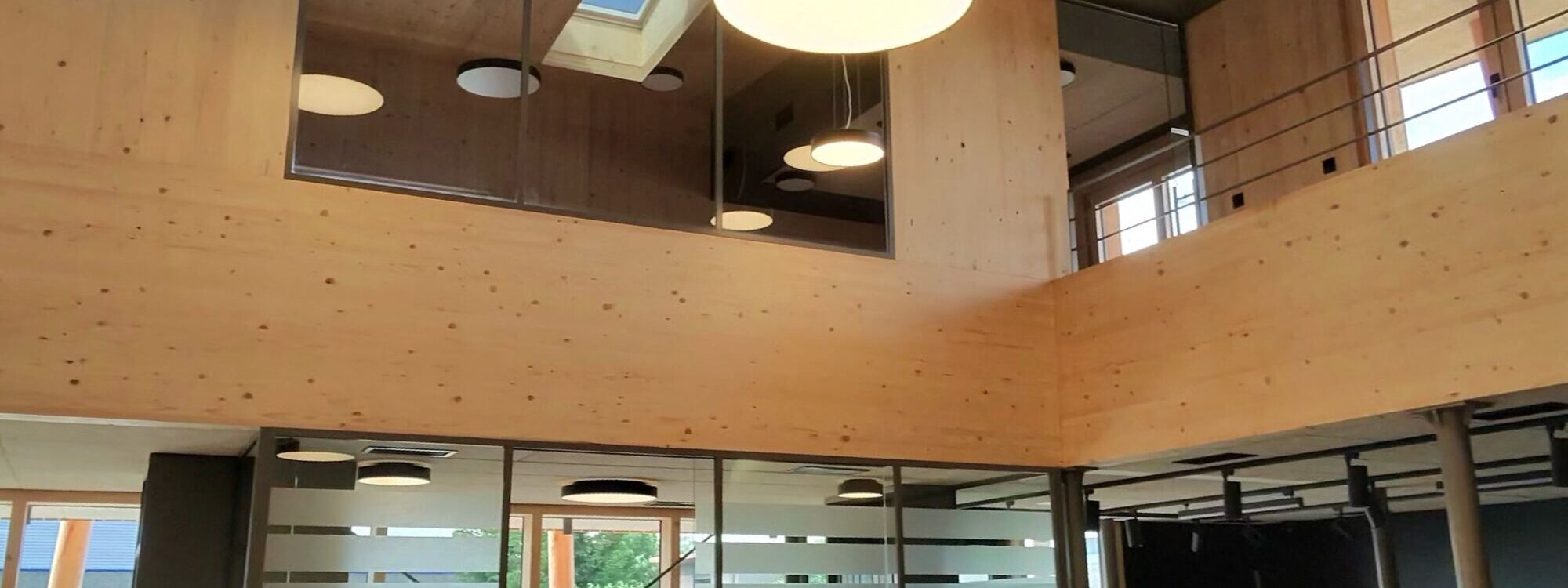 W DISTRIBUTION STRASBOURG MAYART5 2000X750 | Mayart Quels sont les critères pour choisir une cloison amovible adaptée à un bureau ? Ostwald